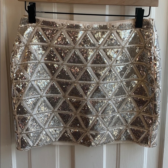 H&M Silver Sequined Skirt size 4 - Picture 2 of 8